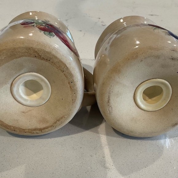 Signed Casey Pottery Marshall, TX USA Salt & Pepper Shakers w/Fruit,Great Shape - Picture 9 of 12